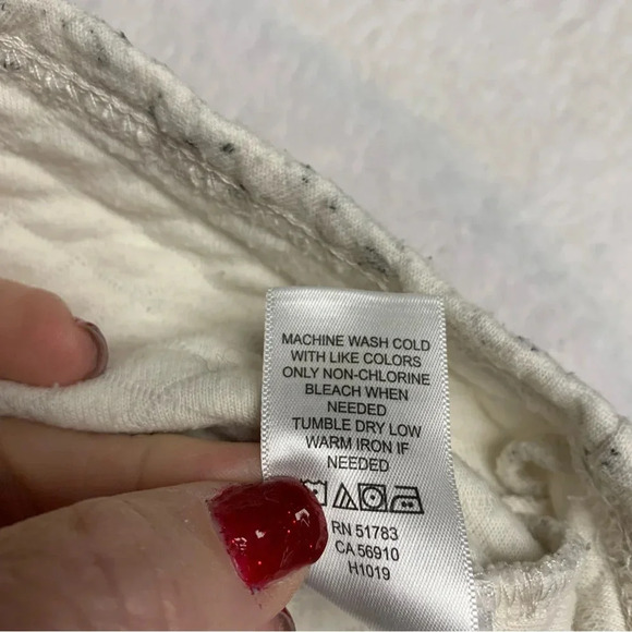 Maurice’s medium quilted pullover jacket rounded hem notched cuffs cream color - Picture 7 of 11